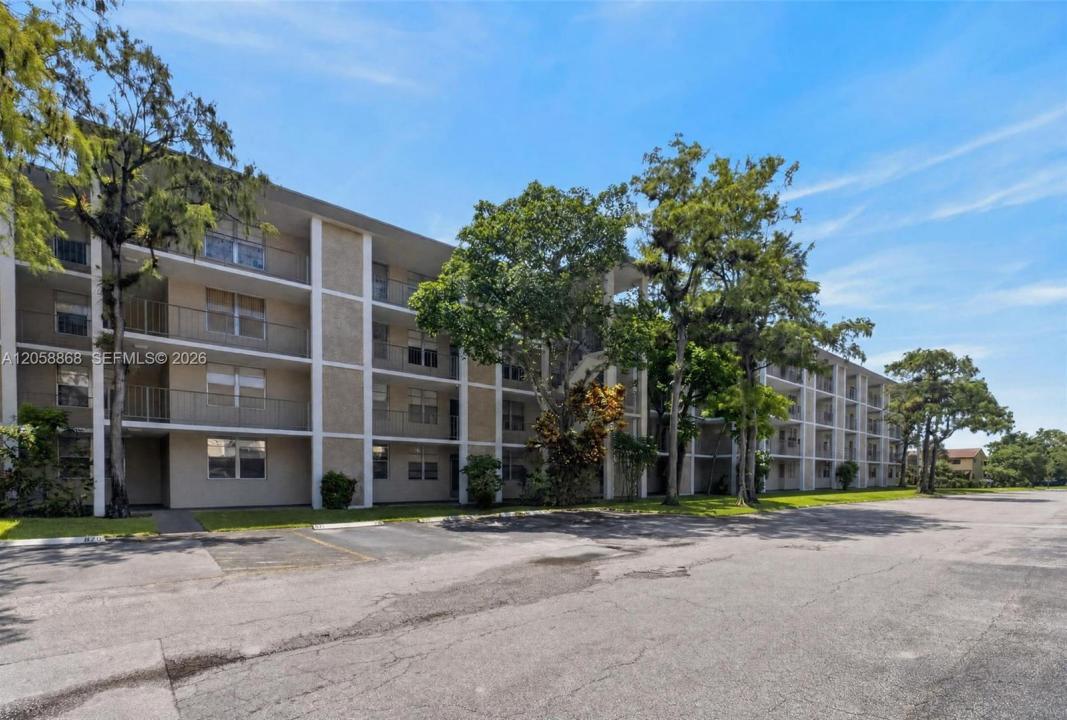 2900 NW 48th Ter 310, Lauderdale Lakes, Florida 33313, Stati Uniti