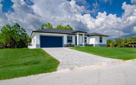10654 Washington Road, Port Charlotte, Florida 33981, USA