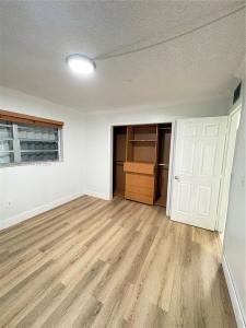 1725 W 60th St F202, Hialeah, Florida 33012, USA