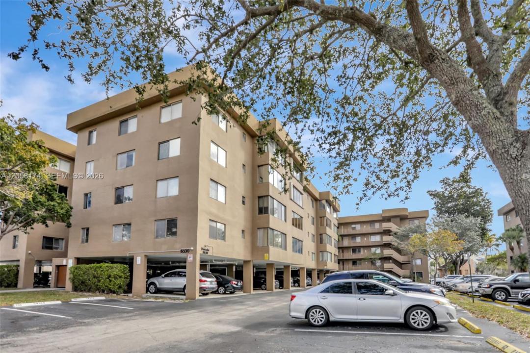 8030 Hampton Blvd 211, North Lauderdale, Florida 33068, Stati Uniti