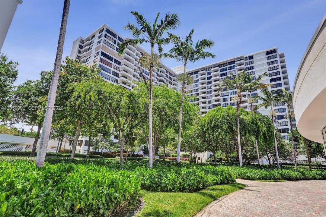 500 Three Islands Blvd 213, Hallandale Beach, Florida 33009, USA
