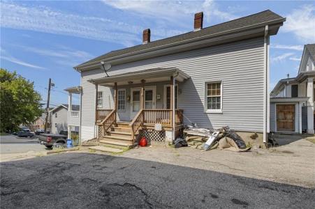 84 Spring Street, Lincoln, Rhode Island 02838, États-Unis