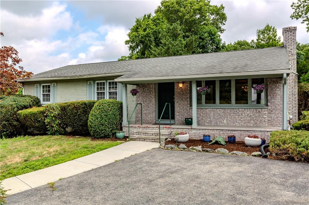 1 Polly Drive, North Providence, Rhode Island 02911, USA