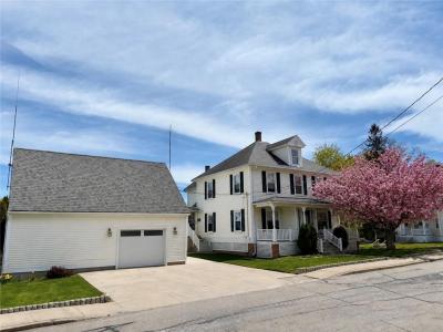 65 Summit Avenue, West Warwick, Rhode Island 02893, USA