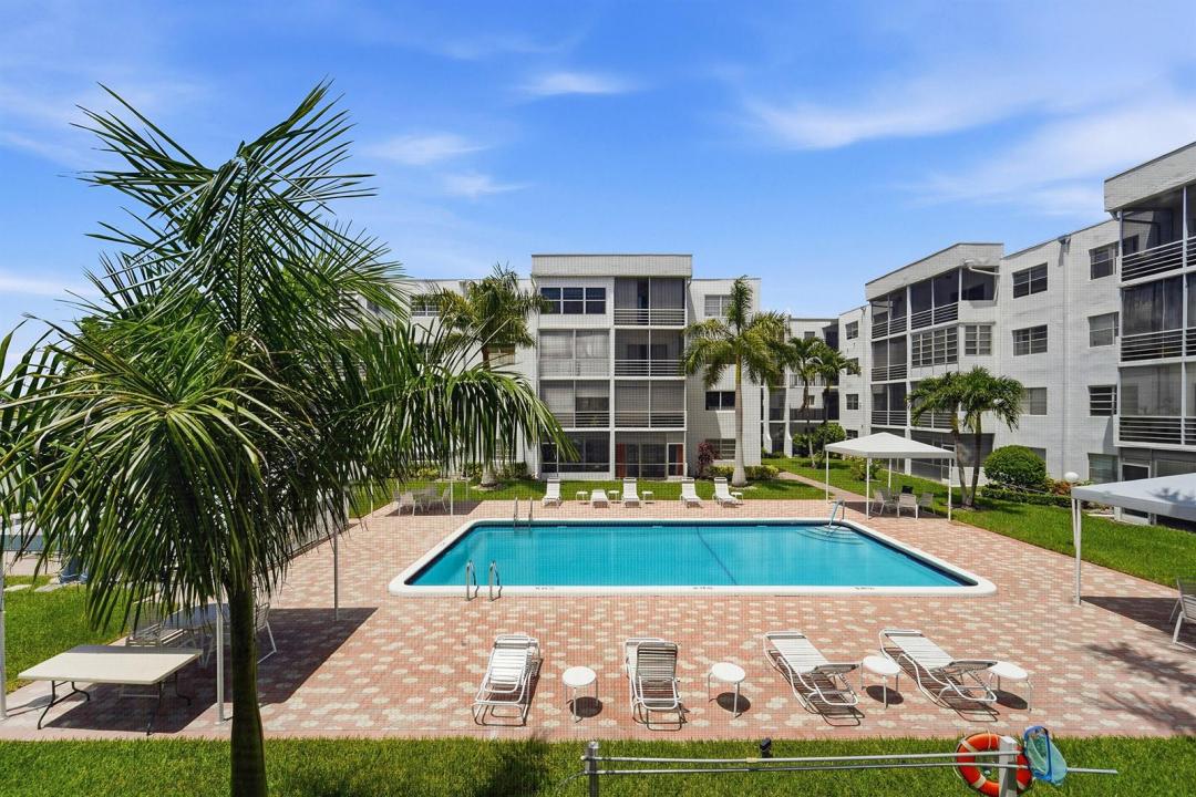 3000 E SUNRISE LAKES E Drive 223, Sunrise, Florida 33322, Amerika Birleşik Devletleri