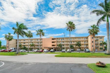 2615 NE 1ST Court 407, Boynton Beach, Florida 33435, USA