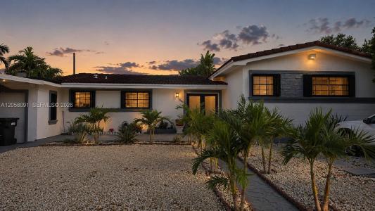 565 NE 179th Dr, North Miami Beach, Florida 33162, USA
