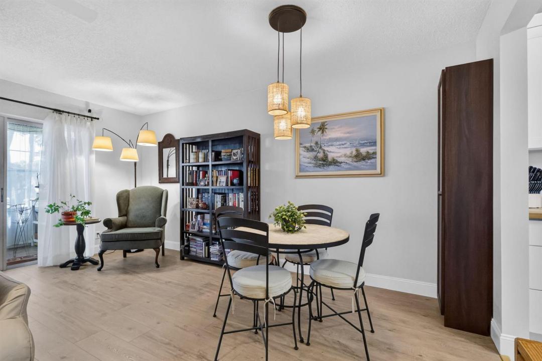 709 Lori Drive 211, Palm Springs, Florida 33461, USA