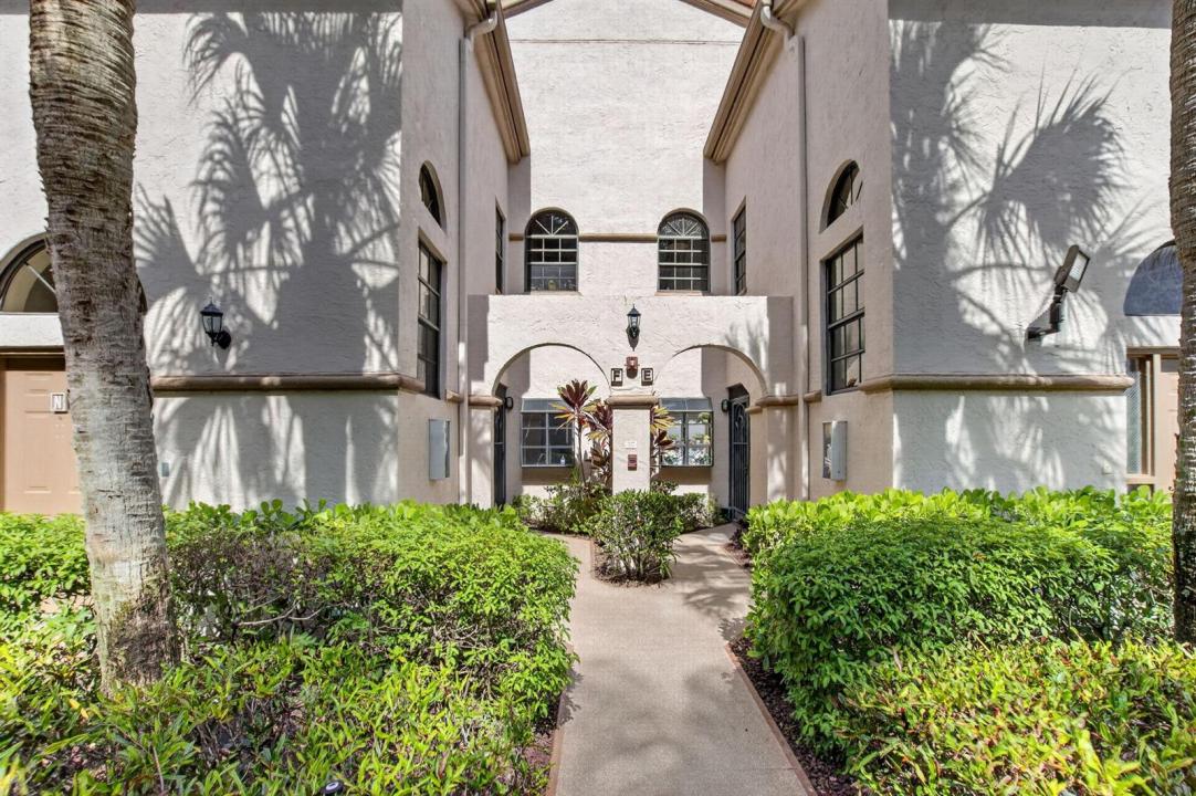 5187 Europa Drive F, Boynton Beach, Floride 33437, États-Unis