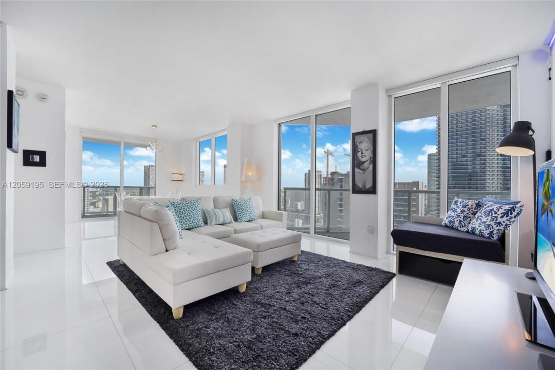 253 NE 2nd St 3302, Miami, Floride 33132, États-Unis