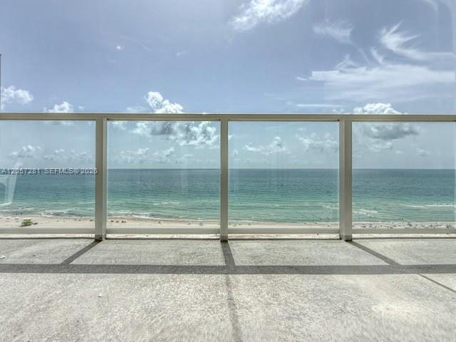 5701 Collins Ave 1508, Miami Beach, Floryda 33140, USA
