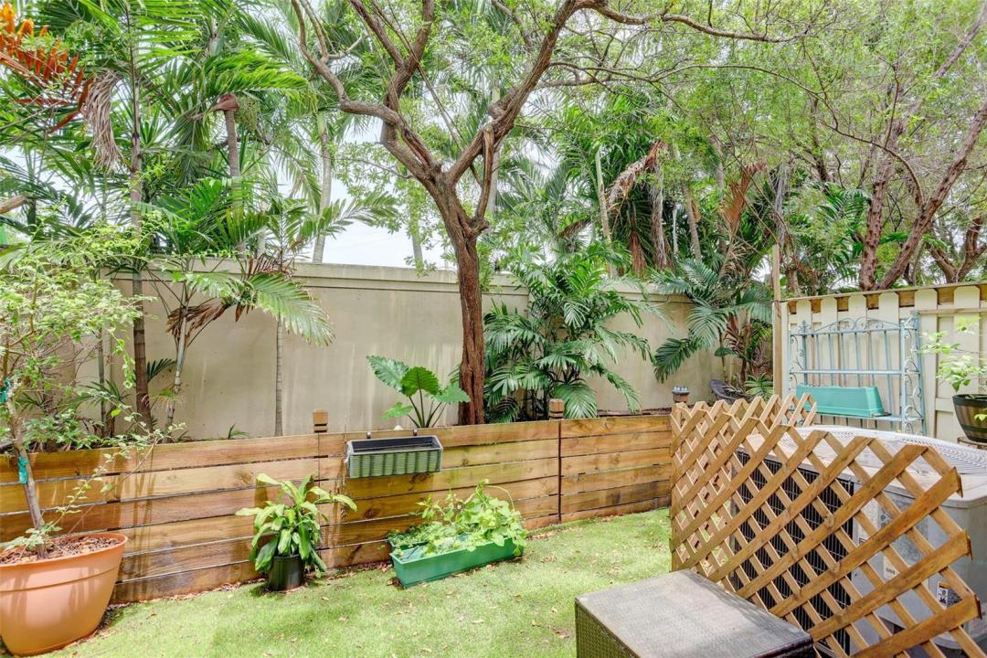 2851 W Prospect Road 305, Tamarac, Florida 33309, Stati Uniti