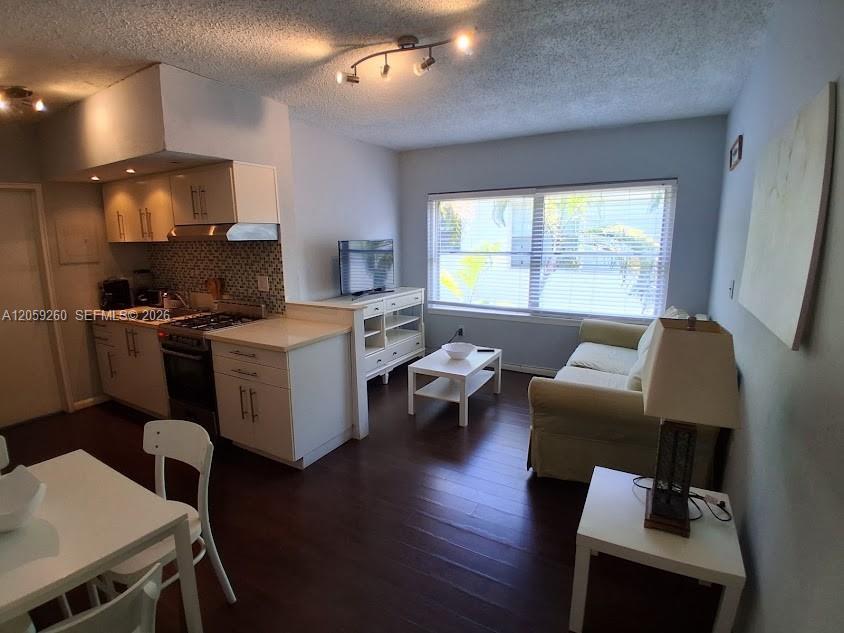 1555 Pennsylvania Ave 203, Miami Beach, Floride 33139, États-Unis