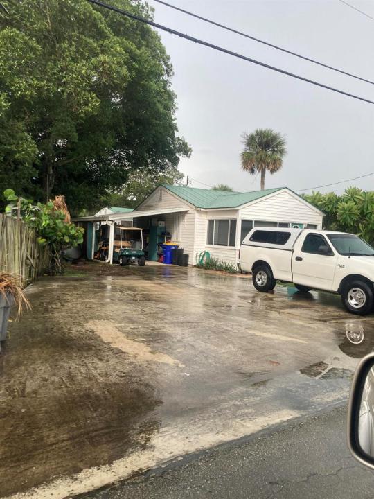 2472 NE Pine Avenue, Jensen Beach, Florida 34957, USA