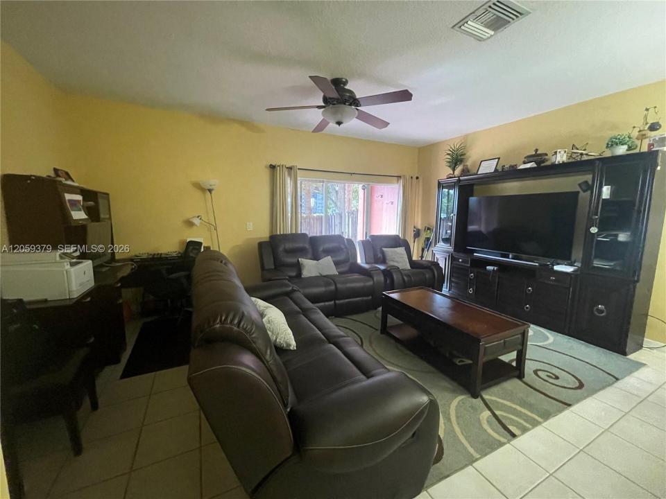 904 NW 100th Ave, Pembroke Pines, Flórida 33024, Estados Unidos
