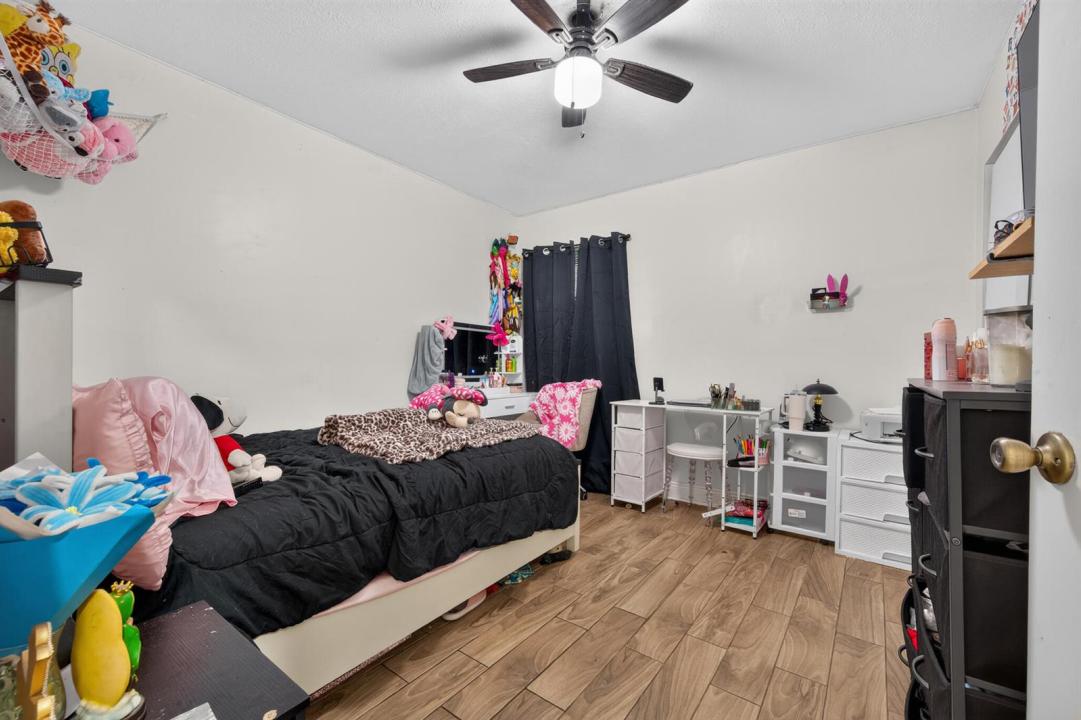 116 SE 3RD N Street, Belle Glade, Floryda 33430, USA