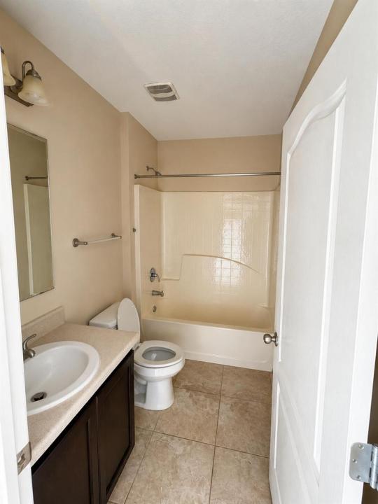 5332 NW WISK FERN Circle, Port St. Lucie, Floride 34986, États-Unis