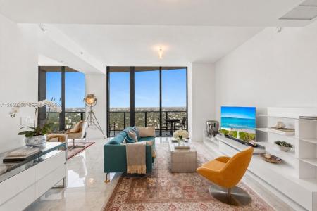 1000 Brickell PH6106, Miami, Florida 33131, USA