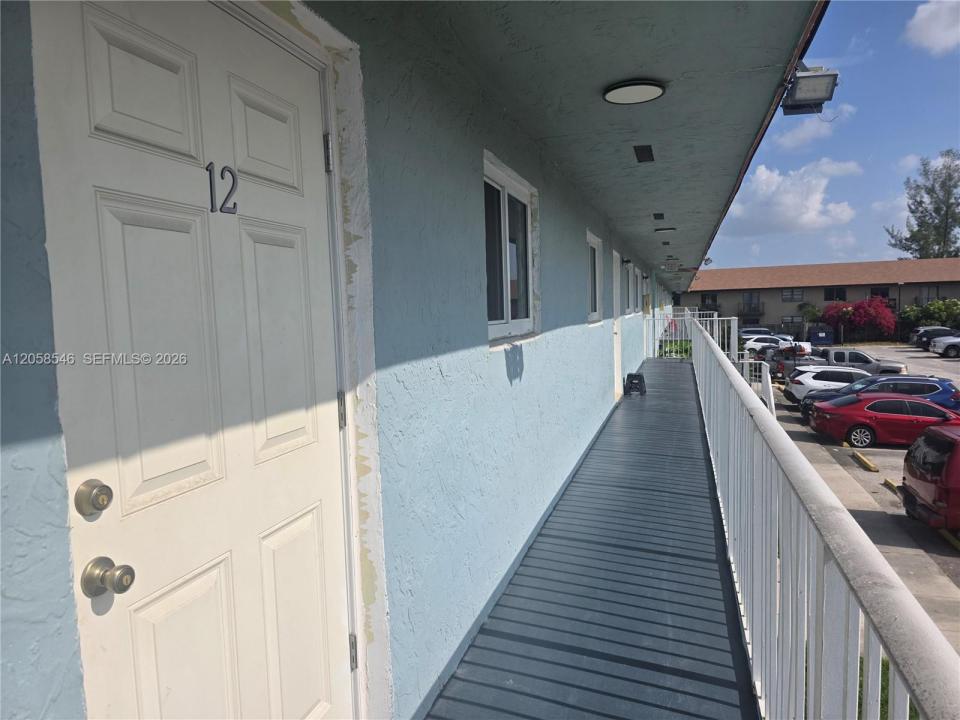 5525 W 24th Way 12, Hialeah, Floride 33016, États-Unis