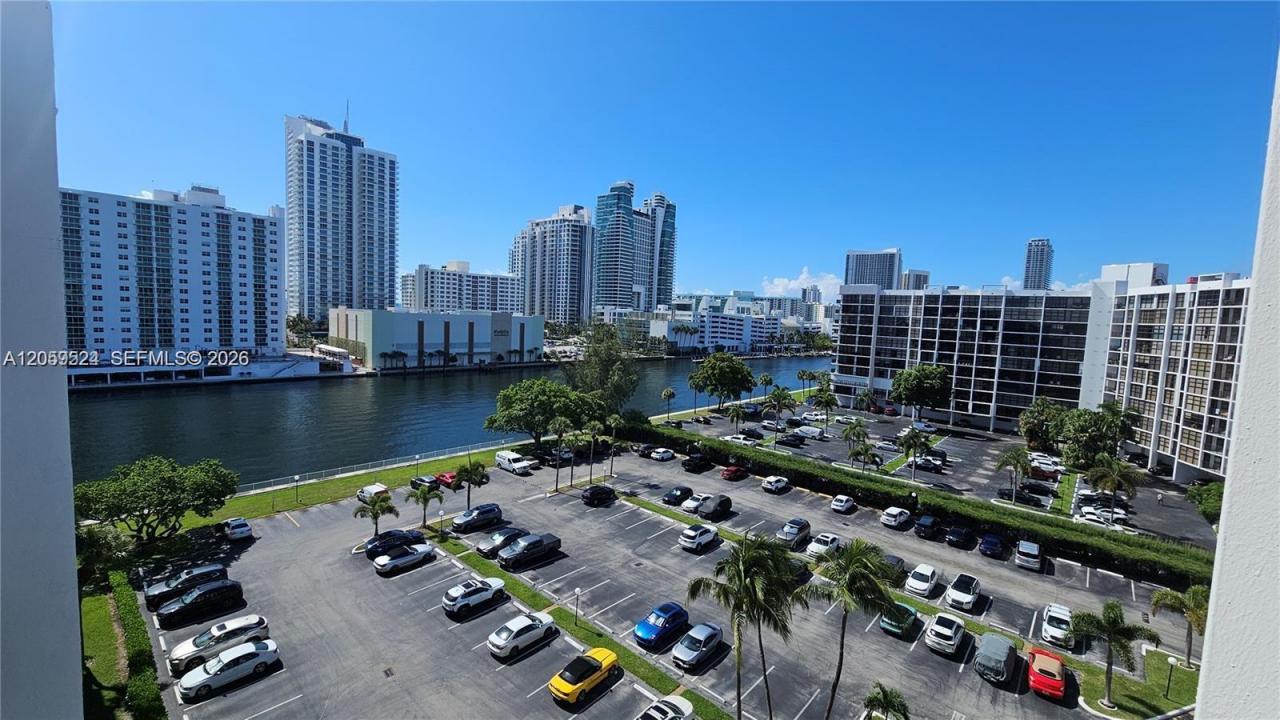 800 Parkview Dr 716, Hallandale Beach, Florida 33009, Stati Uniti