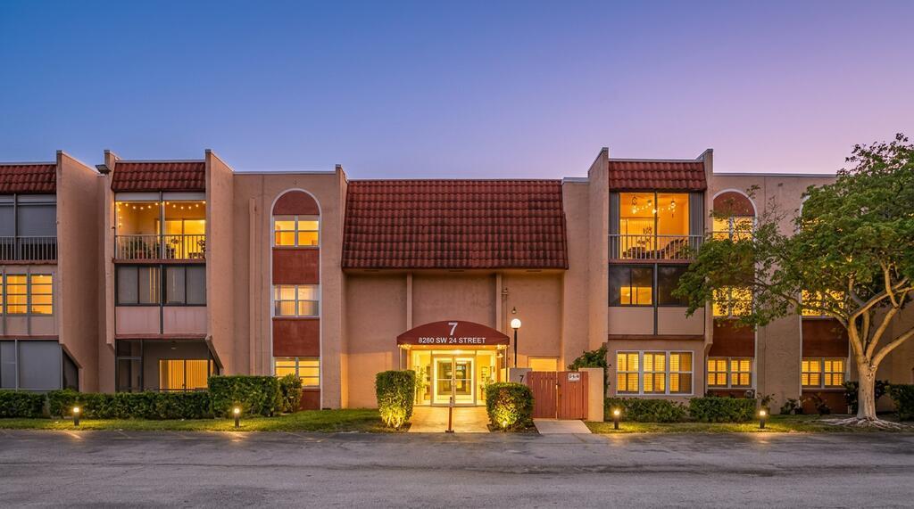 8280 SW 24TH Street 7210, North Lauderdale, Florida 33068, USA