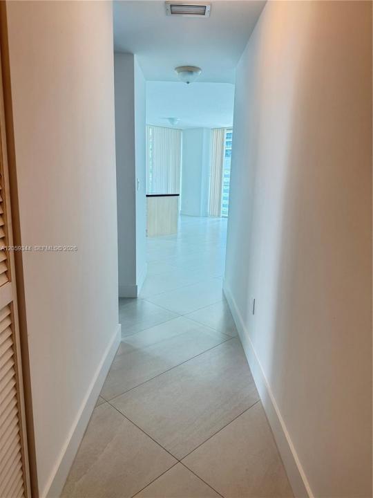 1111 SW 1st Ave 1720-N, Miami, Floride 33130, États-Unis