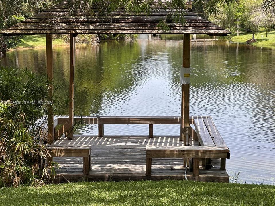818 SW 9th Street Cir 203, Boca Raton, Florida 33486, USA