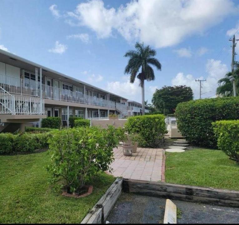 500 Layne Blvd 14, Hallandale Beach, Florida 33009, USA
