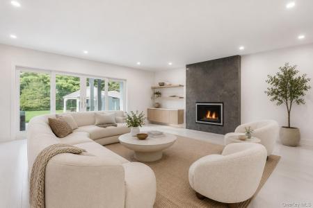 5 Meadow Gate, Smithtown, New York 11780, Stati Uniti