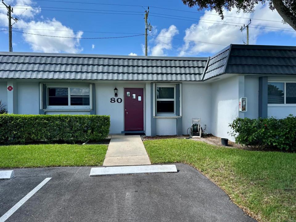 2886 Fernley E Drive 80, West Palm Beach, Floryda 33415, USA