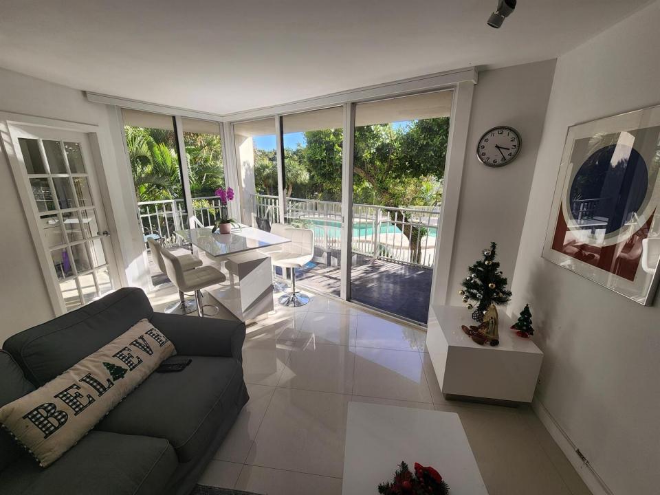 1000 Quayside Terrace 408, Miami, Flórida 33138, Estados Unidos