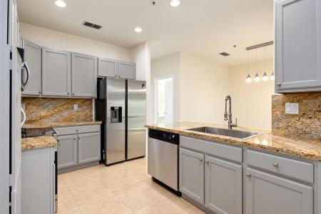 2851 W Prospect Road 305, Tamarac, Florida 33309, Stati Uniti