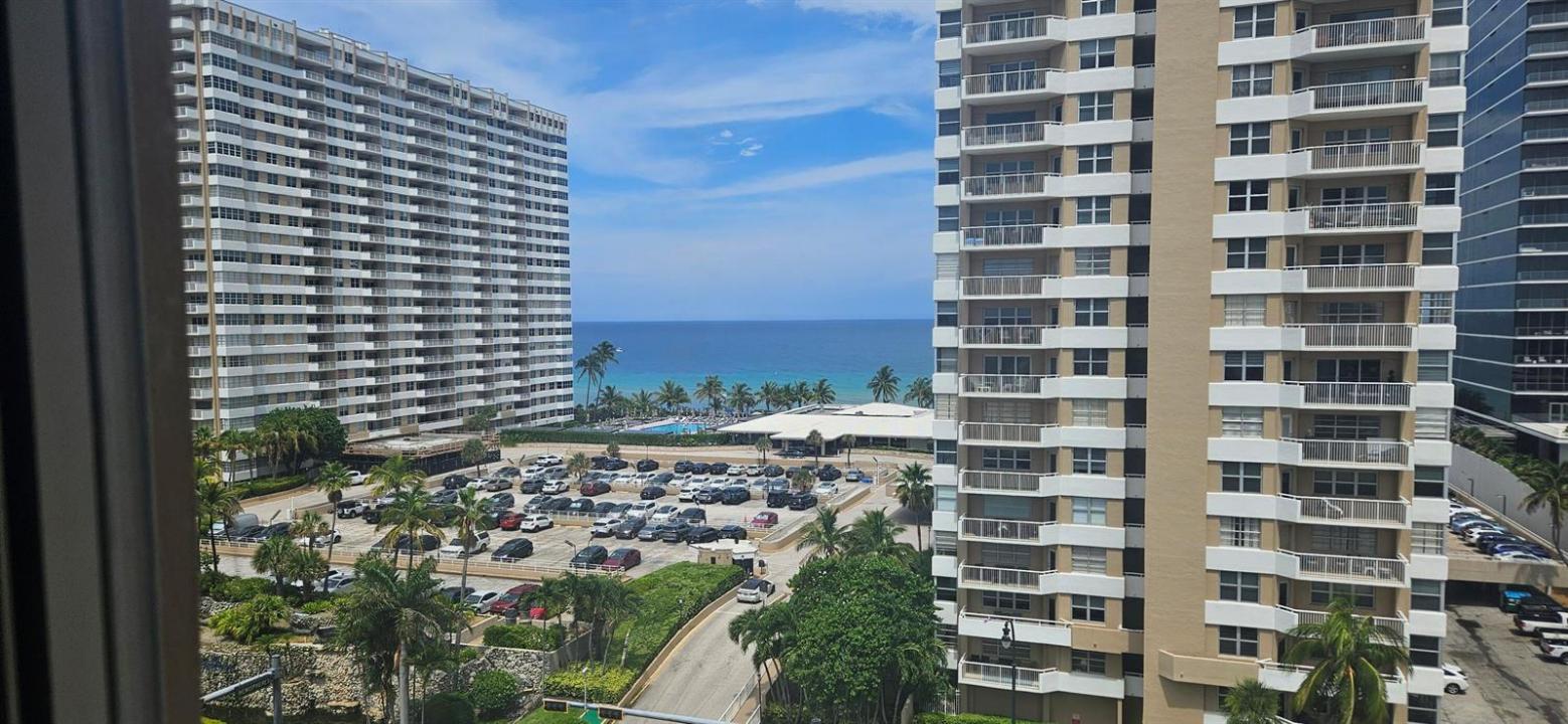 1985 S Ocean Drive 8p, Hallandale Beach, Floride 33009, États-Unis