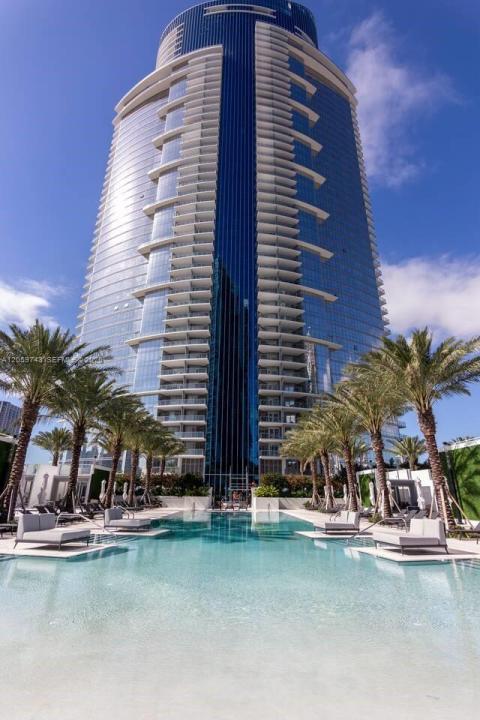 851 NE 1st Ave 503, Miami, Florida 33132, Stati Uniti