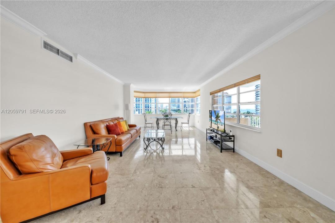 1985 S ocean dr 6p, Hallandale Beach, Floride 33009, États-Unis