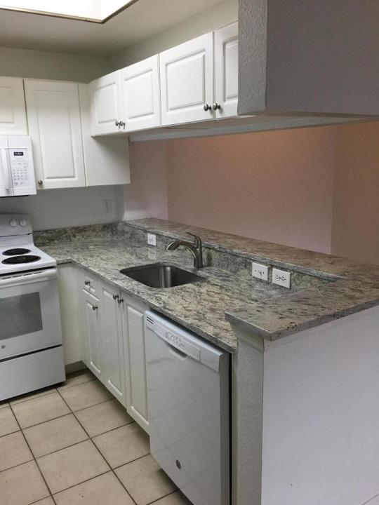 2801 SARENTO Place 302, Palm Beach Gardens, Floride 33410, États-Unis
