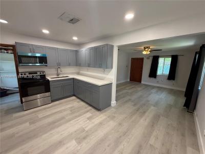 221 NE 1st Ter 2, Dania Beach, Florida 33004, USA