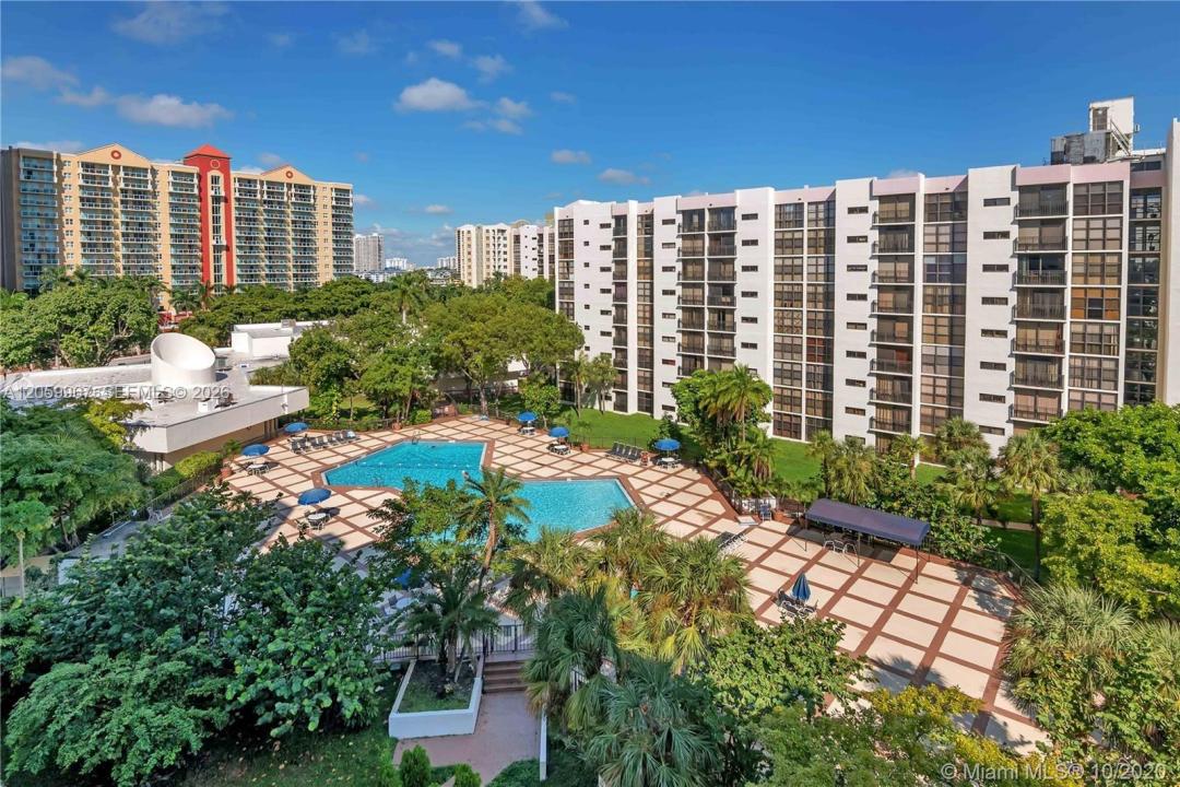 16919 N Bay Rd 620, Sunny Isles Beach, Floride 33160, États-Unis
