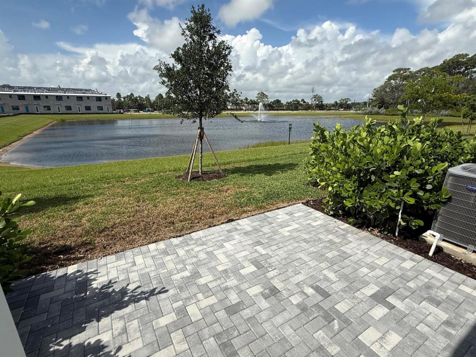4226 Efendi Drive Latitude 57-29, Lantana, Floride 33462, États-Unis