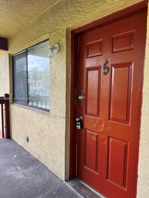 2050 NW 43rd Ter 5, Lauderhill, Florida 33313, USA