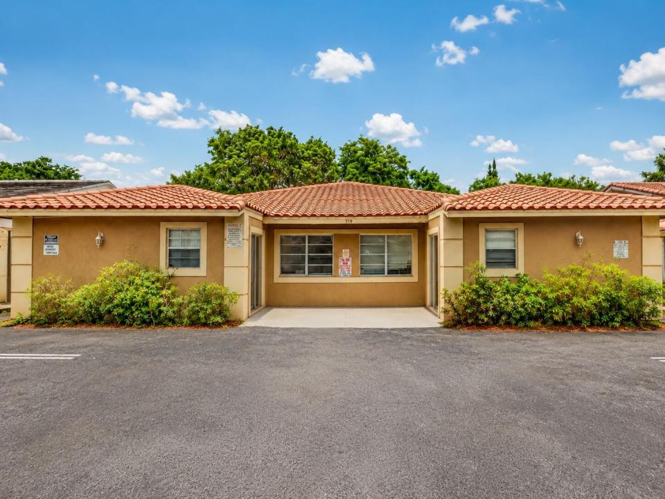 4125 WOODSIDE Drive 4, Coral Springs, Florida 33065, Stati Uniti