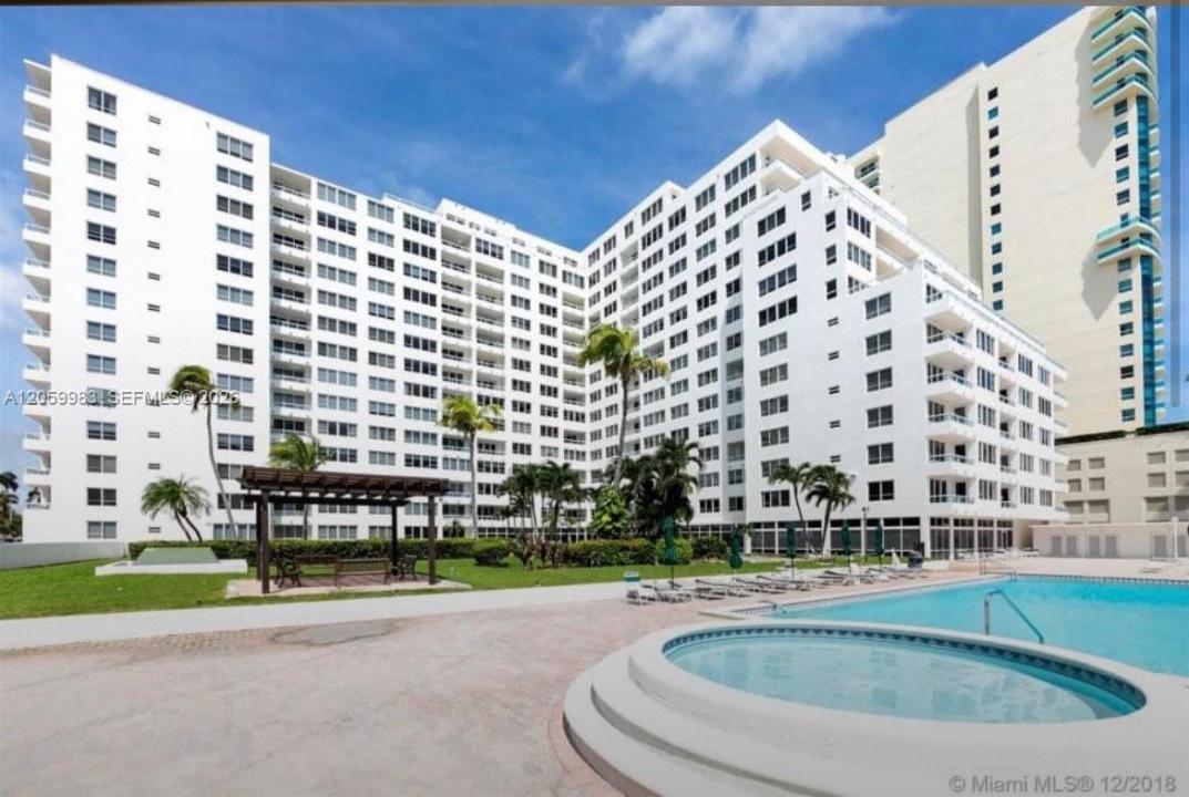5005 Collins Ave C2, Miami Beach, Floryda 33140, USA