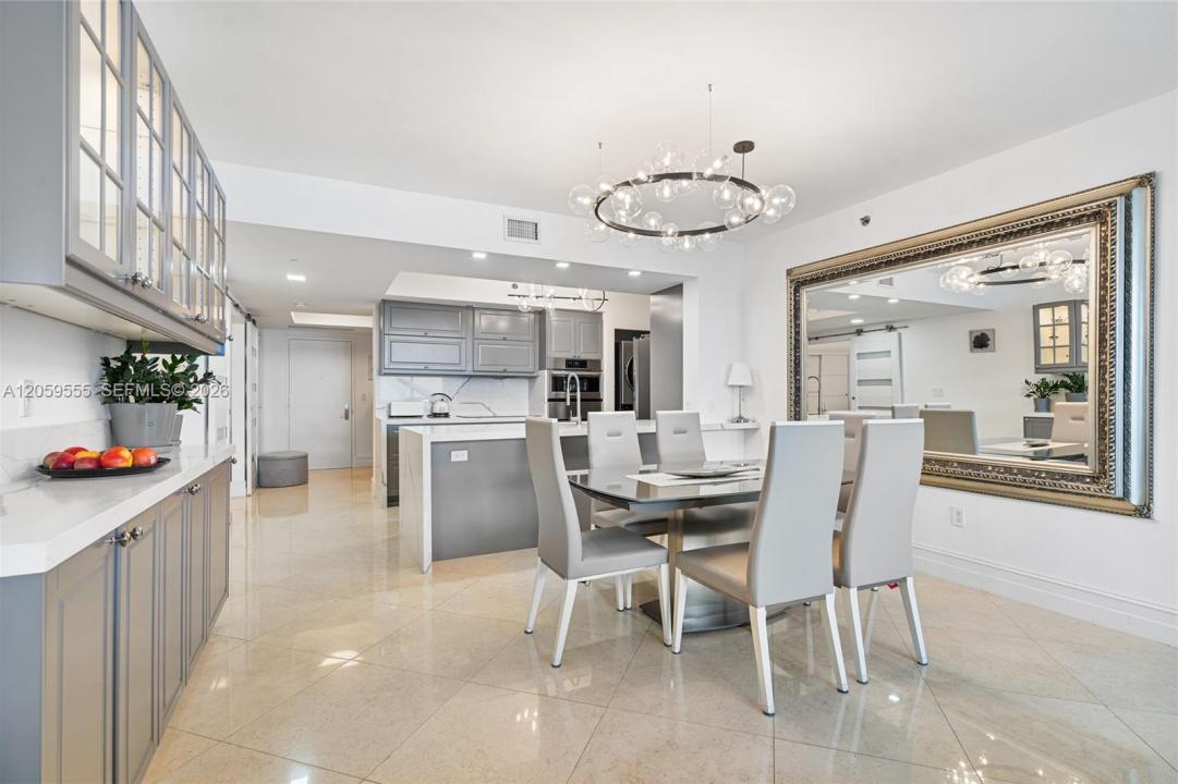 Hallandale Beach, Florida 33009, Stati Uniti
