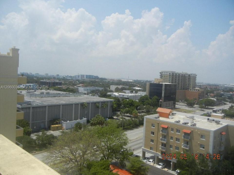 215 SW 42nd Ave 1007, Miami, Florida 33134, USA