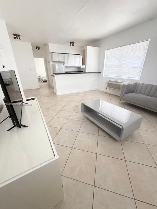 8011 Abbott Ave 4, Miami Beach, Floride 33141, États-Unis