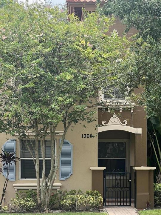 2920 HIDDEN HILLS Road 1304, West Palm Beach, Florida 33411, Stati Uniti