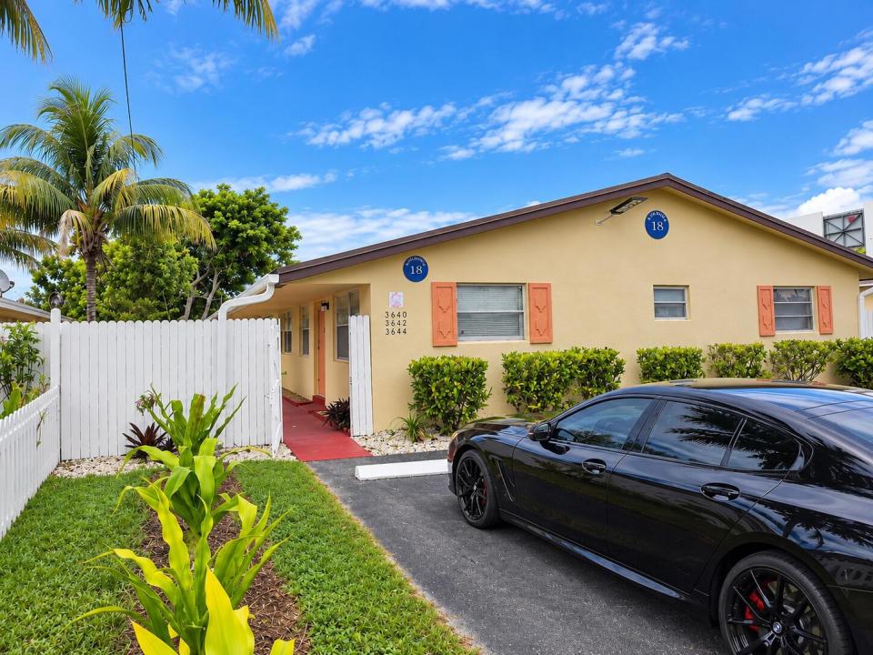 3640 NE 1ST Avenue 3, Oakland Park, Flórida 33334, Estados Unidos