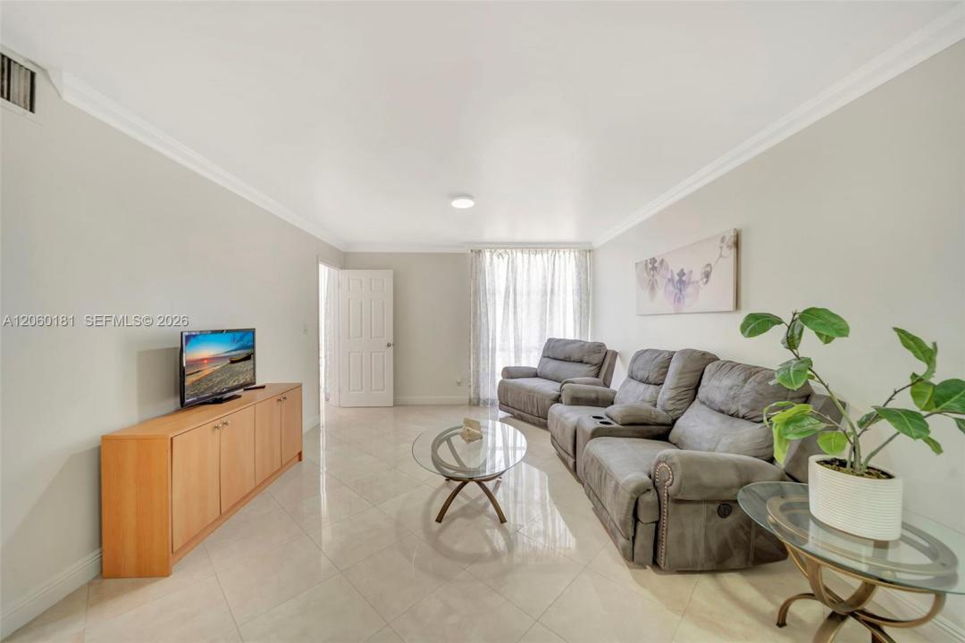 200 172nd St 220, Sunny Isles Beach, Florida 33160, USA