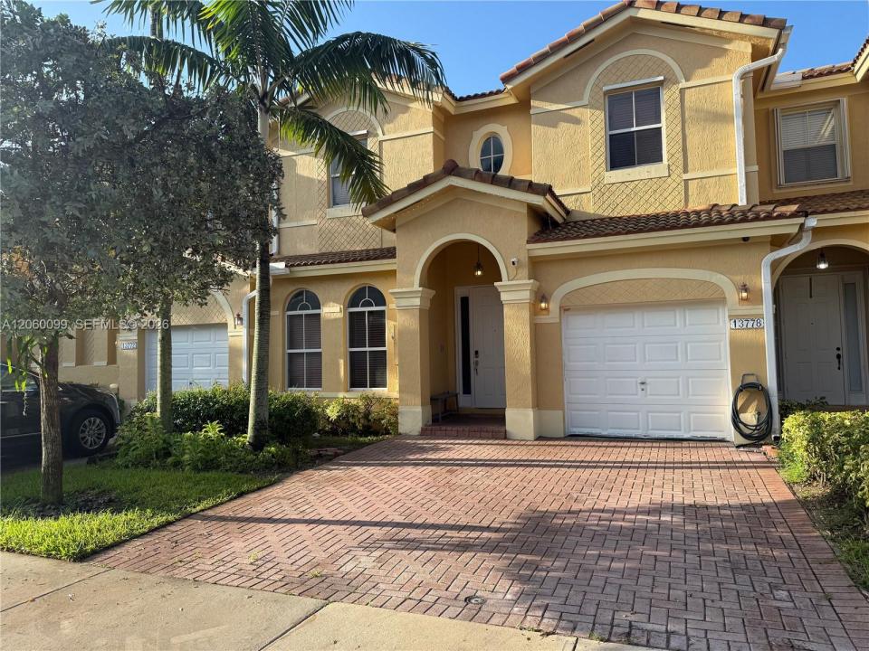 13778 SW 118th Ter, Miami, Florida 33186, USA