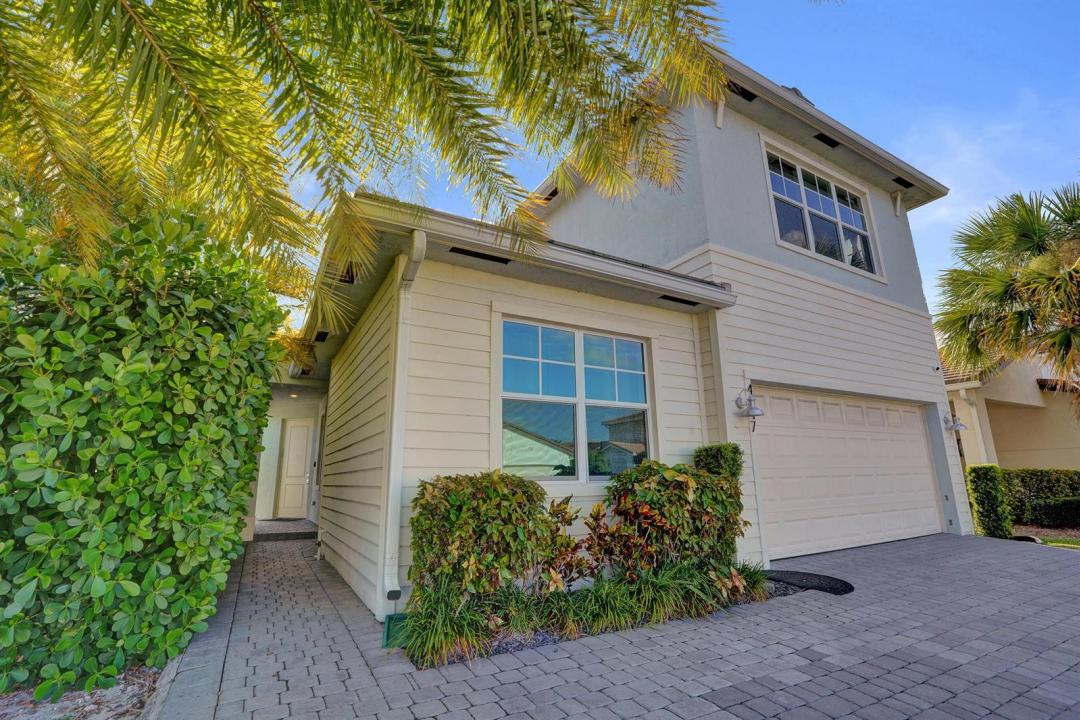 4147 ROSA Drive, Deerfield Beach, Florida 33064, USA